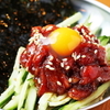 Taishuu Yakiniku Sakaba Yakiniku Horumon Juuban - メイン写真:肉ユッケ