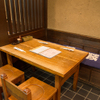 Shuzou Kura - 内観写真:B1Fはテーブル席をご用意しています