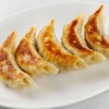 楽楽 - 料理写真:『焼き餃子』創業当時から変わらぬ味で不動の人気