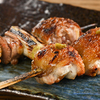 とり卓忠 - メイン写真:近火の強火で焼かれた串は外はパリッ、中は肉汁が溢れます