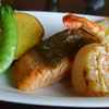 ターシャ - 料理写真:地場産サーモンとエビ、ホタテのグリル