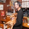 串焼き 千羽 - メイン写真:犬と店員