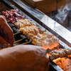 Yakitori Takase - 正在烤製的照片