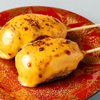 炭焼屋サンペイ - メイン写真:つくねチーズ