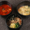 焼肉の三是 - メイン写真:ユッケジャンスープ、玉子スープ、ピビンパ