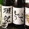 三好 - メイン写真:厳選した日本酒を取り揃えております。