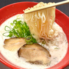 泡系しおとんこつラーメン べらしお - 料理写真: