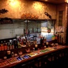 じゅう兵衛 - 内観写真:カウンター席にもアジアン民芸品の置物で癒されますよ。