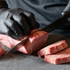 焼肉やっちゃん - 料理写真:調理シーン