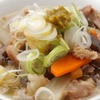 馬力 - 料理写真:すじ煮込（塩味・柚胡椒付）／ もち大根（おろし煮）