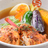 CURRY SHOP エス - 料理写真:看板メニュー！タンドリーチキンと野菜のカレー(エスレギュラースープ)