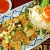 タイ料理専門店　TAI THAI - 料理写真:ムートガティアム（にんにく風味の豚のから揚げ）