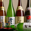 Oisutadainingu Serufisshu - ドリンク写真:秋田の地酒を中心とした種類豊富なお酒