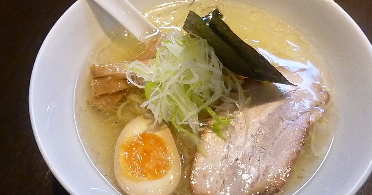 旨みたっぷり透明スープ 北海道の塩ラーメンまとめ 8選 食べログまとめ