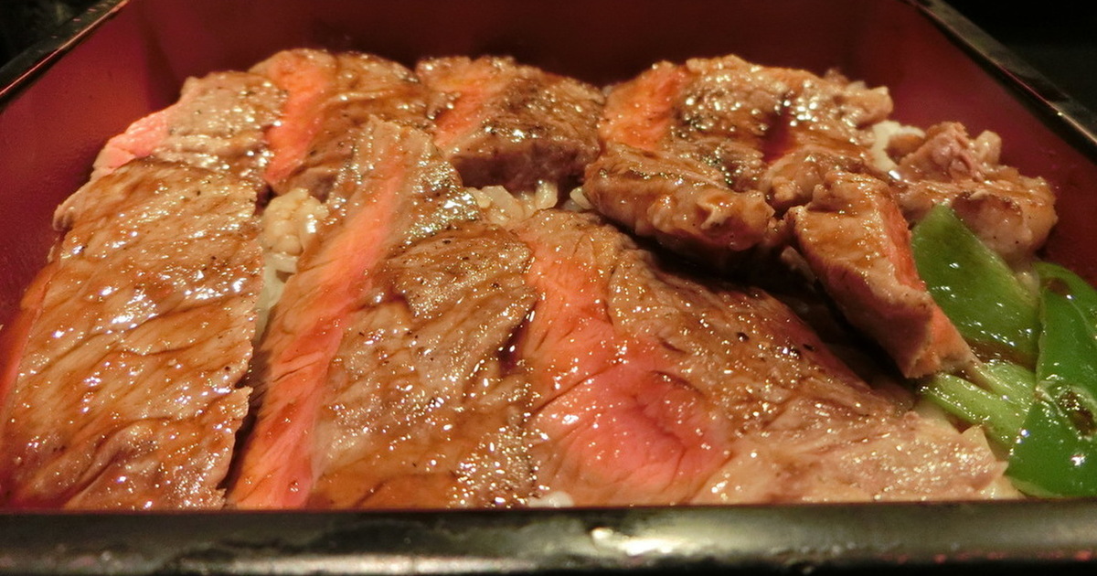 ボビノ 北新地 ステーキ 食べログ