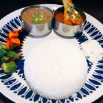 カレー欠乏地帯チトカラでカレーを食べよう。