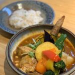 下北沢で美味しいスープカレーを堪能！行列必至の人気店7選