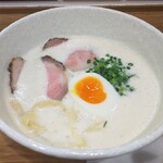 【あべの・天王寺】鶏の旨味が溢れ出てくるラーメン