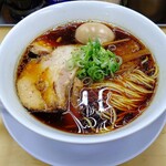 【大阪】黒いスープのラーメン【醤油】