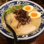 【激戦区・福岡】臭くてもクリアでも美味しい！福岡の豚骨ラーメン