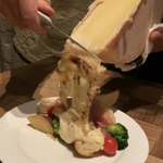 立川駅周辺で絶品チーズを！ラクレットやチーズフォンデュなど人気店9選