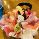 関西の海鮮丼10選！コスパ最強のデカ盛りや映える一品も