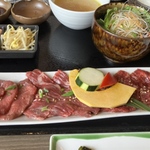 つくば市で味わう絶品焼肉！時間帯別に個室あり店など11選