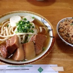 沖縄県で人気の沖縄そば29選！地元民も通う店【エリア別】