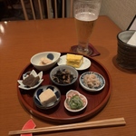 【2026年最新】東京で日本酒も楽しめる定食屋7選｜昼飲み・ひとり利用にもおすすめ