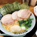 うどん県香川で食べた家系ラーメン