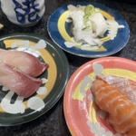 【新宿駅】回転寿司でリーズナブルに新鮮な海の幸を満喫！人気店8選