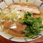 さらばとんこつ鶏白湯、やっぱりさっぱり端麗醤油ラーメン