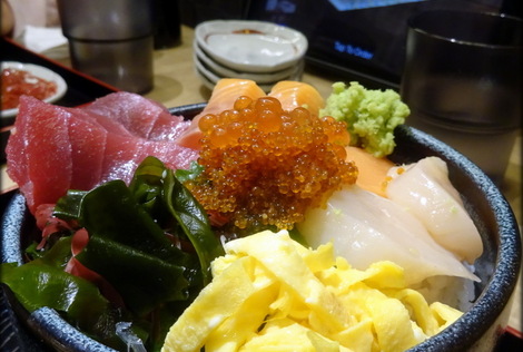 札幌・狸小路の新名所『狸COMICHI』全20店で食べてみた。