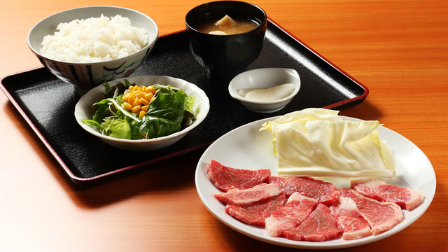 焼肉 一升びん 鈴鹿店 イッショウビン 平田町 焼肉 食べログ