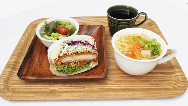 Marche Cafe Hana Yasai 豊橋本店 マルシェ カフェ ハナヤサイ 南栄 カフェ 食べログ