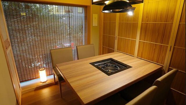 焼肉 しゃぶしゃぶ 石田屋。 北野坂店 （【旧店名】すきやき