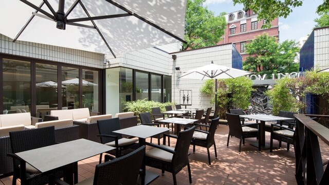 ブルー ブリック ラウンジ Blue Brick Lounge 表参道 カフェ ネット予約可 食べログ