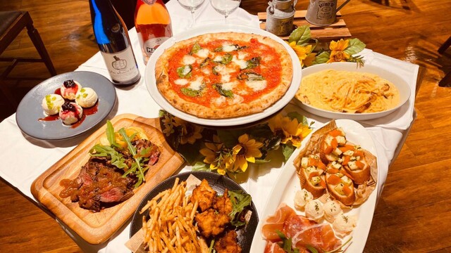 Salvatore Cuomo Bar 千里中央 サルヴァトーレ クオモ アンド バール センリチュウオウ 千里中央 ピザ 食べログ
