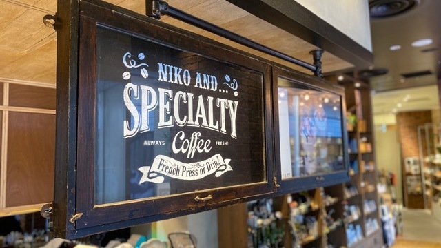 Niko And Coffee 梅田ヘップファイブ 大阪梅田 阪急 カフェ ネット予約可 食べログ