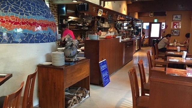 ピッツェリア ファリーナ>