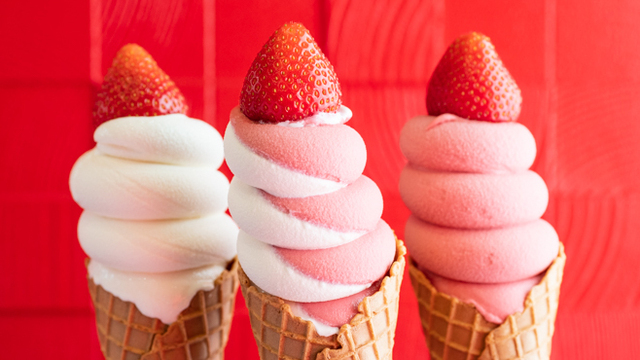 strawberry♡さま専用 Parfait contains a luxurious 13 strawberries 