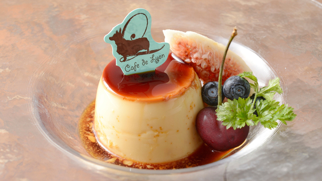 カフェ ド リオン Cafe De Lyon 国際センター パフェ 食べログ