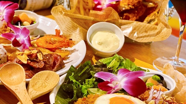 ボラ ボラ 神戸三宮店 Bora Bora 三宮 神戸市営 カフェ ネット予約可 食べログ