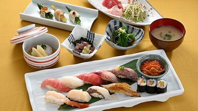 寿司 魚がし日本一 八重洲仲通り店 （すし うおがしにほんいち）のご