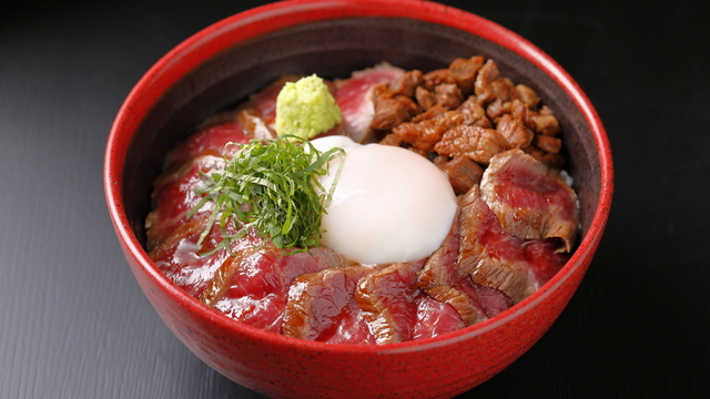 吉野家 赤丼 10月9日から13年ぶりに「牛丼」を税込100円引きする『秋の