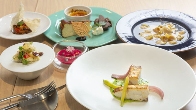 パスタページ ○ HEP NAVIO 7F 「PASTA 壁の穴」』キタ（大阪駅・梅田