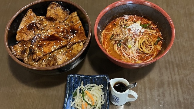 豚丼大手門 4条通店>