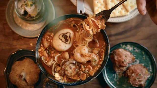 ニンニクバル にょんにょごのご予約 - 代々木公園/にんにく料理 | 食べログ 