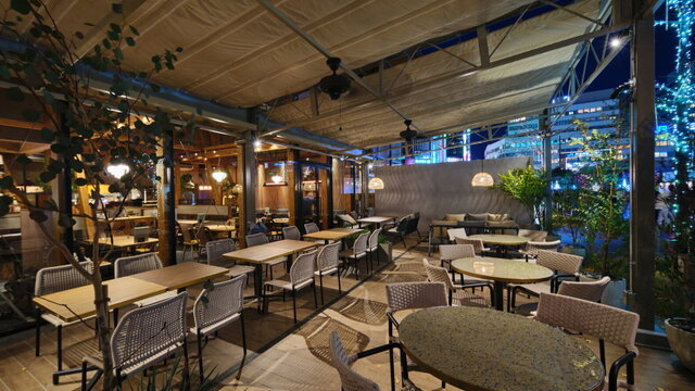 KNEADERS（ニーダーズ）