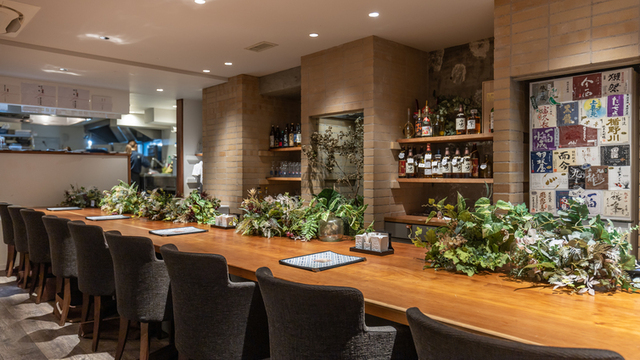 https://tblg.k-img.com/resize/640x360c/restaurant/images/Rvw/243873/0d45dd4bf249230218be03f7cabec73a.jpg?api=v2&token=dc1b2e2